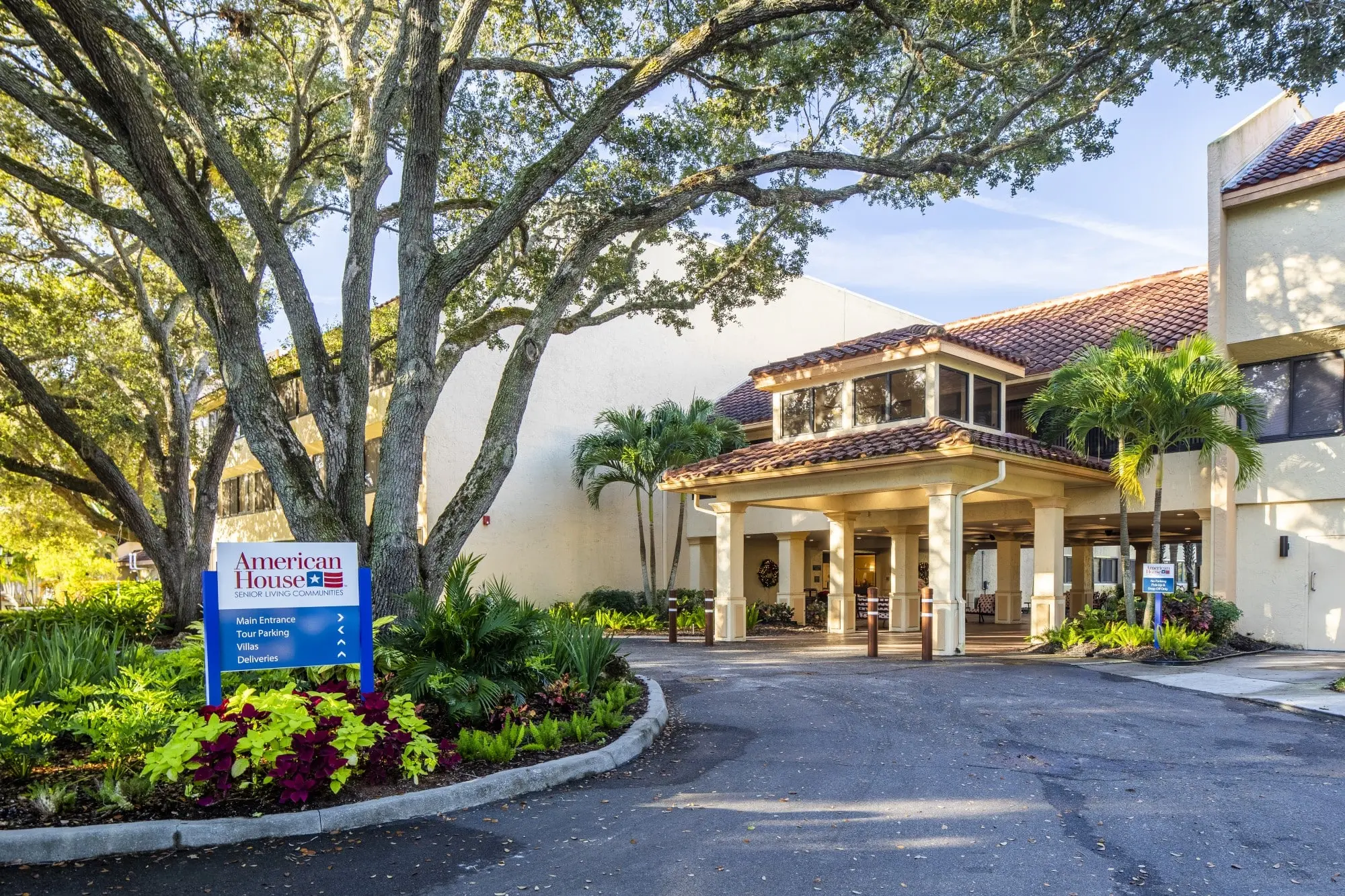 Exterior of American House Sarasota, a retirement community in Sarasota, Florida